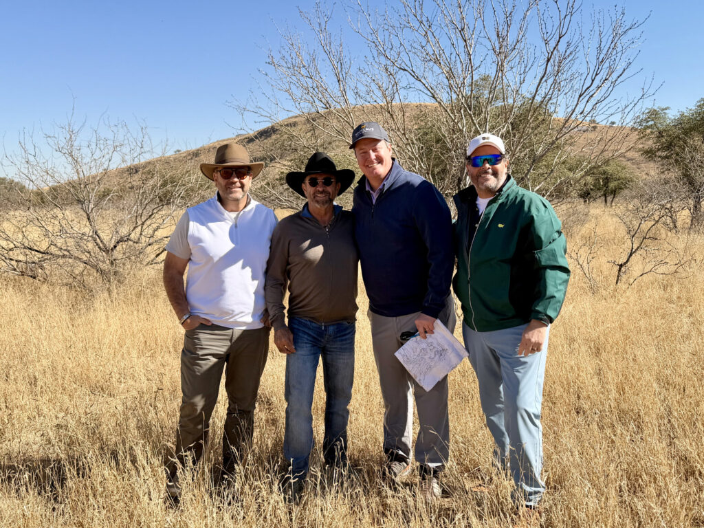 Pizá Golf and Nicklaus Design team at Valle de los Encinos